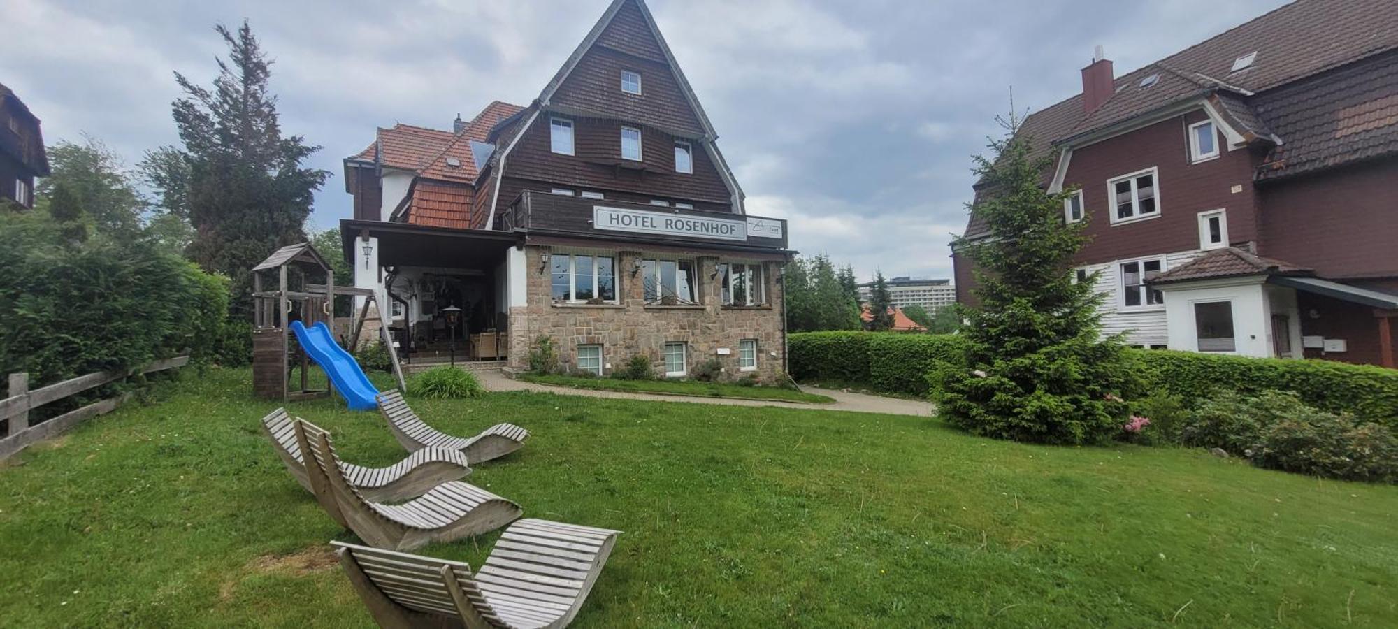 Rosenhof Bed & Breakfast 3*